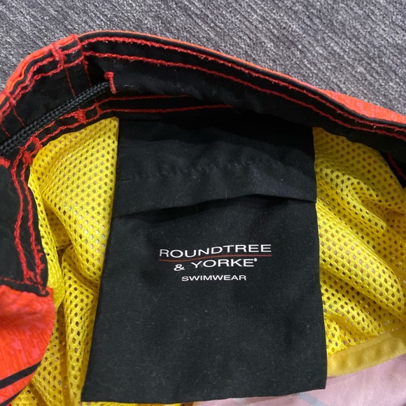 Roundtree and Yorke swim suit men’s large - Picture 6 of 12